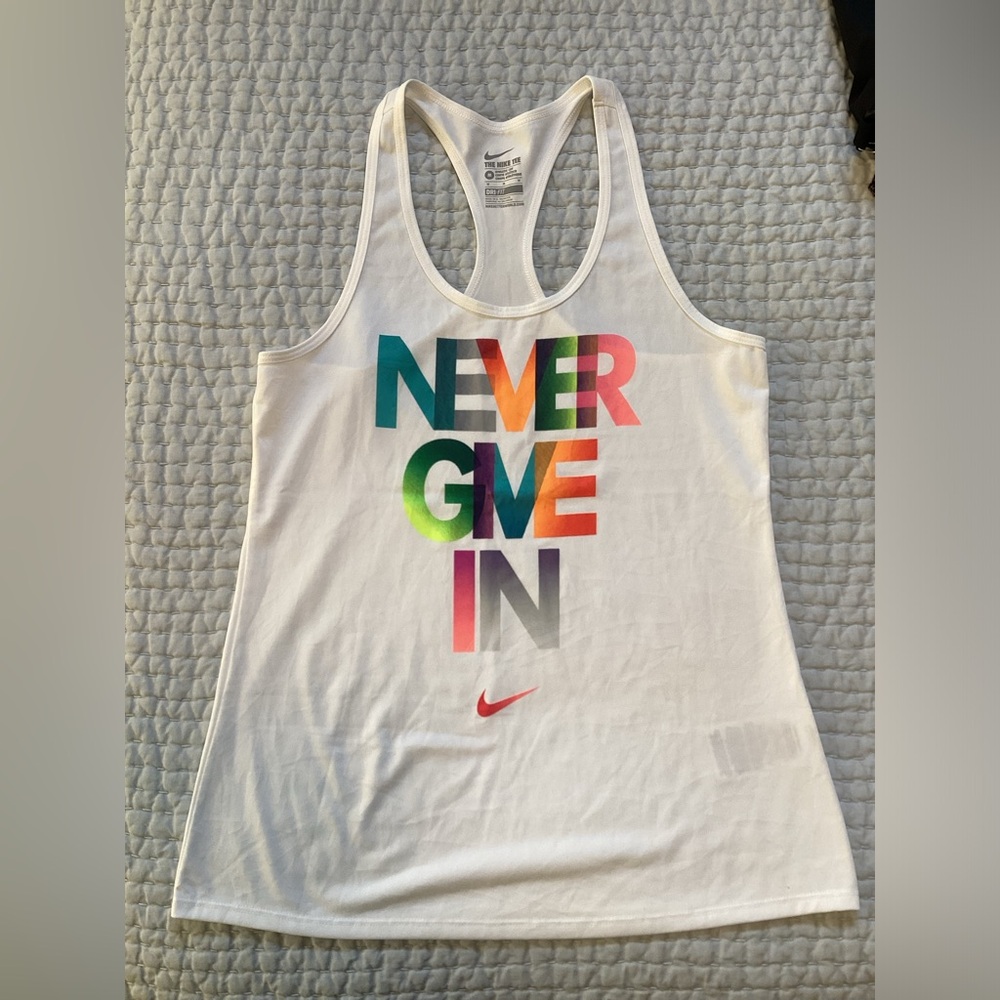 NWOT Nike “Never Give In” Tank